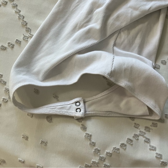 Abercrombie & Fitch White Ribbed Off the Shoulder Bodysuit - Picture 5 of 7